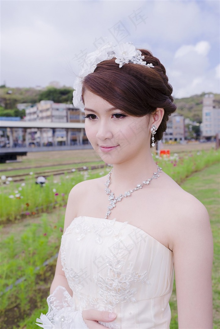 朋友妈妈的暴露诱惑